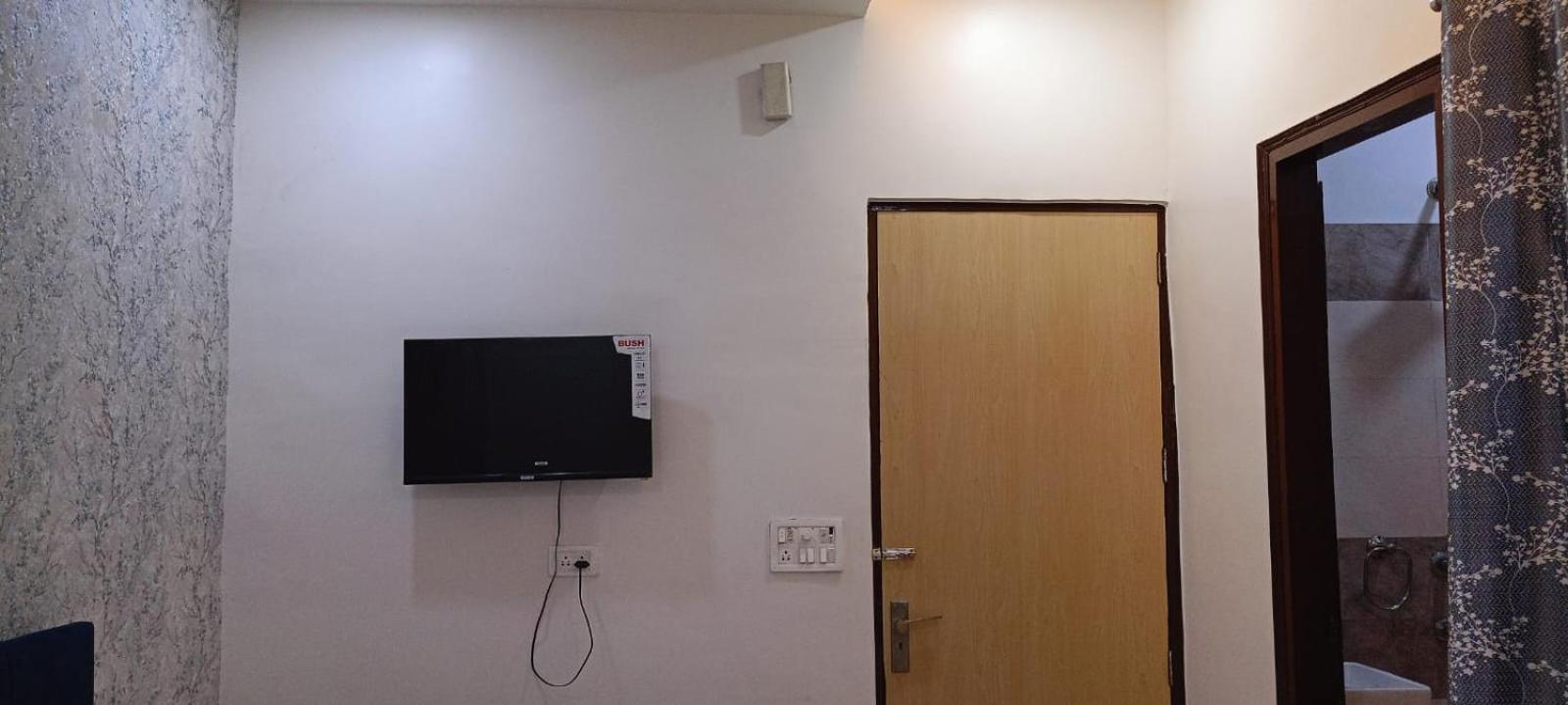 Hotel Saffron Meerut Exterior photo